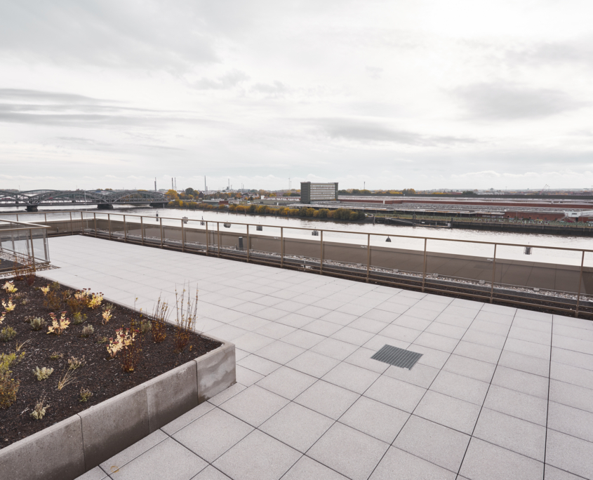 Festland: Blick von der Gemeinschafts-Dachterrasse