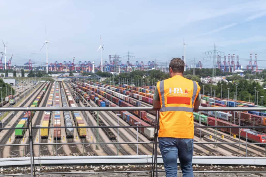 Ein Erlebnis der Jubiläums-Auktion von Hamburg Leuchtfeuer ist die Besichtigung des Bahnhofs Alte Süderelbe (Foto: Julia Kück)