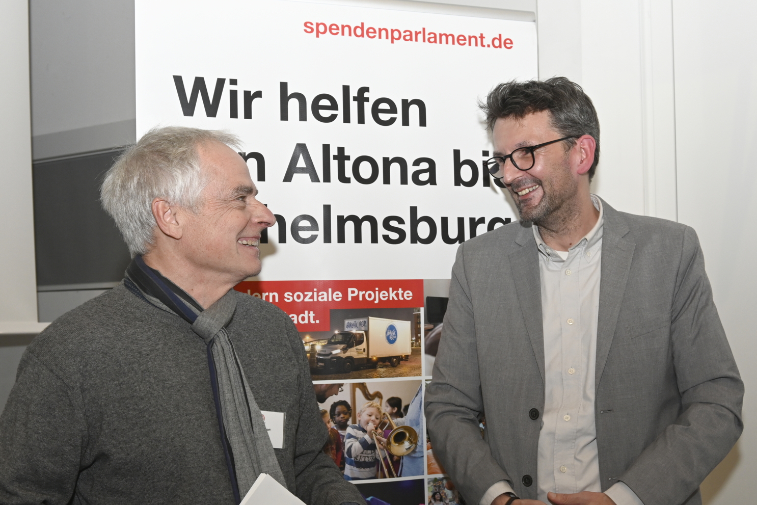 Cay Dingwort (spendenparlament) und Michael Thomsen (Hamburg Leuchtfeuer) nach der 82. Sitzung.