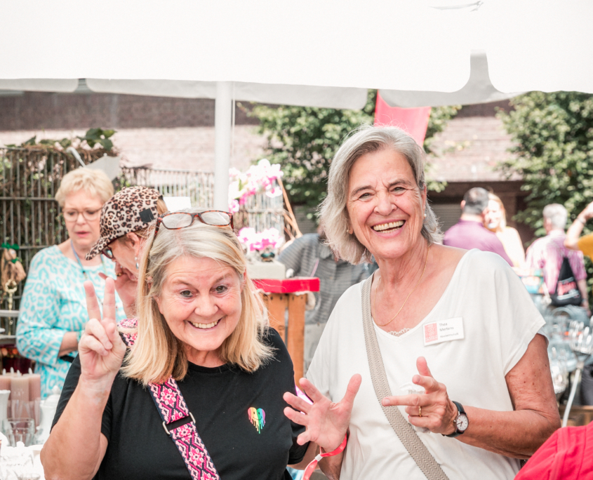 Gemeinsam mit Freund*innen den Sommer feiern: Das ist das Hospiz-Sommerfest!